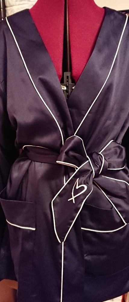 Victoria's Secret satin short robe (S) NWT